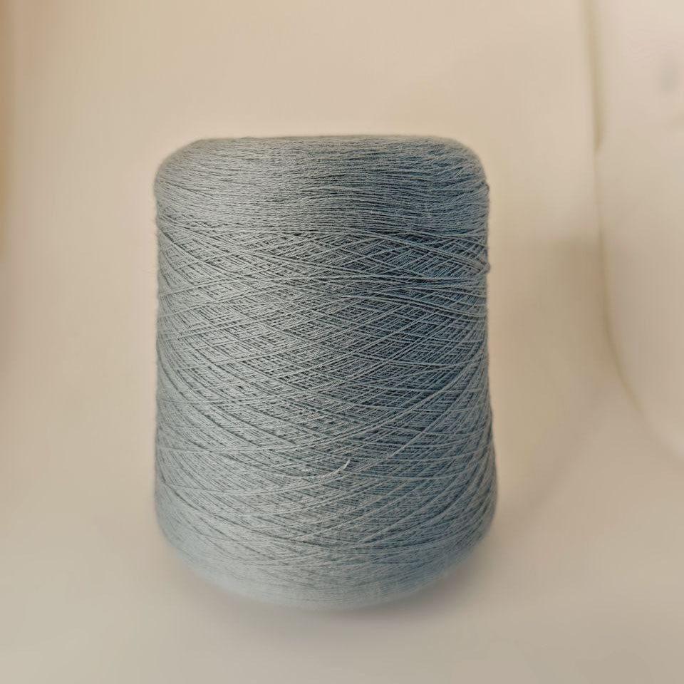 пряжа меринос «Сизый» (1500м/100гр) - интернет-магазин итальянской бобинной пряжи БОБИНА.РФ пряжа меринос «Сизый» (1500м/100гр) купить по выгодным ценам в магазине пряжи из Италии БОБИНА.РФ