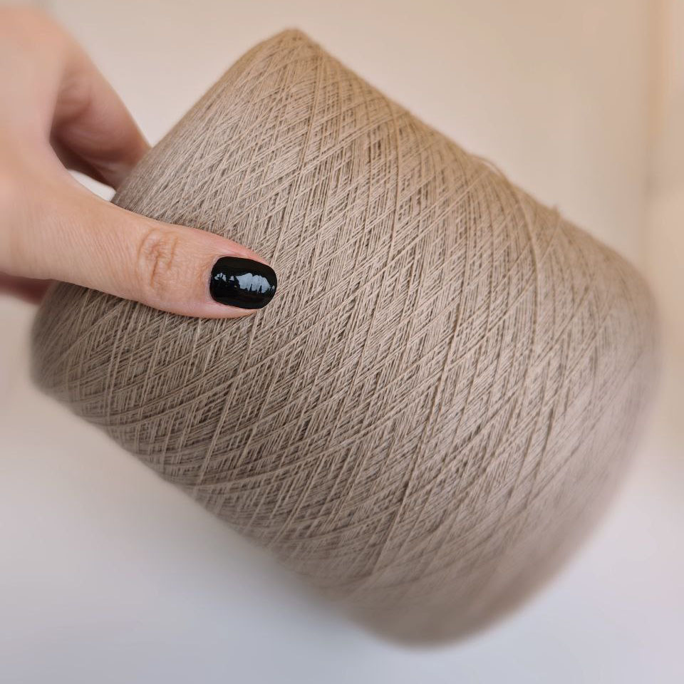 пряжа меринос "Розовое золото " (1400м/100гр) - интернет-магазин итальянской бобинной пряжи БОБИНА.РФ пряжа меринос "Розовое золото " (1400м/100гр) купить по выгодным ценам в магазине пряжи из Италии БОБИНА.РФ