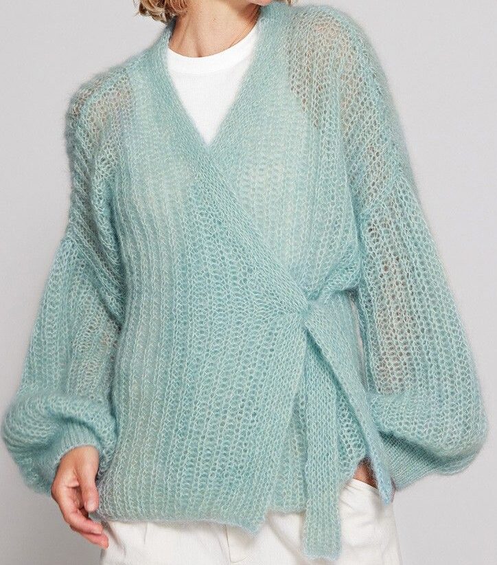 Вязаное изделие — пример фактуры и цвета