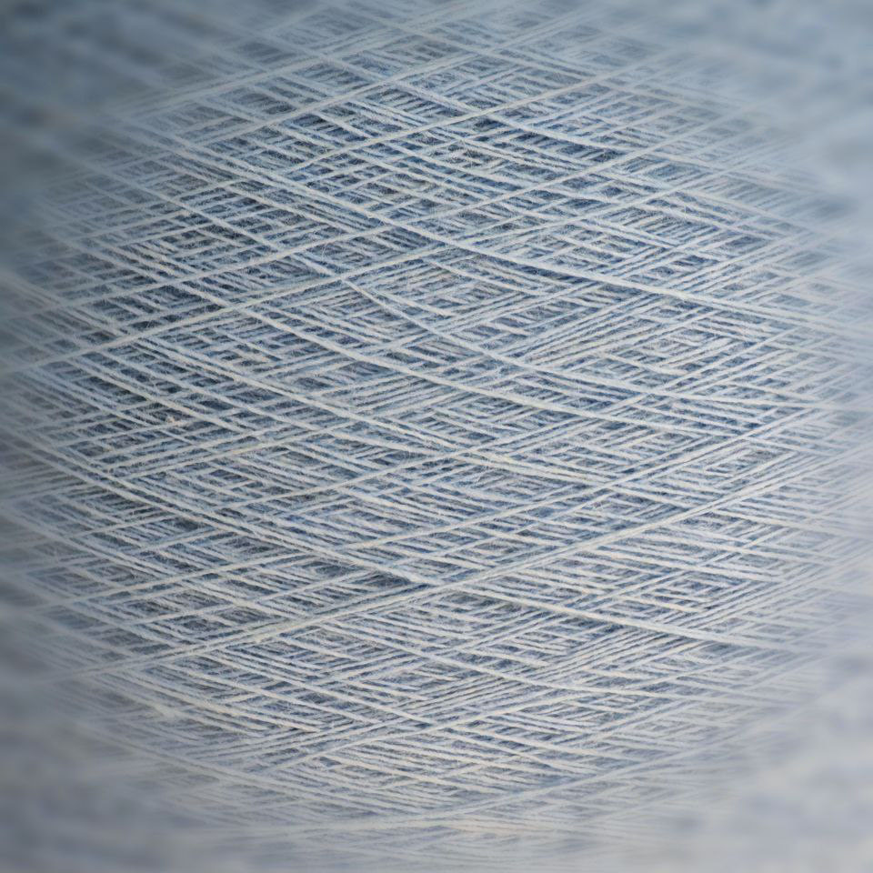 пряжа меринос с полиамидом «Фарфоровый голубой» (1500м/100гр) - интернет-магазин итальянской бобинной пряжи БОБИНА.РФ пряжа меринос с полиамидом «Фарфоровый голубой» (1500м/100гр) купить по выгодным ценам в магазине пряжи из Италии БОБИНА.РФ