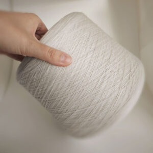 пряжа меринос «Побелка» (1500м/100гр) купить по выгодным ценам в магазине пряжи из Италии БОБИНА.РФ