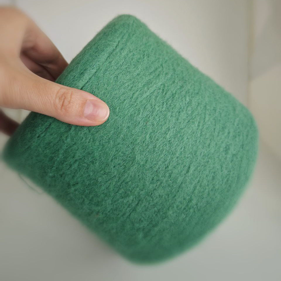 пряжа с альпакой «Зелёный эвкалипт» (900 м/100 гр) - интернет-магазин итальянской бобинной пряжи БОБИНА.РФ пряжа с альпакой «Зелёный эвкалипт» (900 м/100 гр) купить по выгодным ценам в магазине пряжи из Италии БОБИНА.РФ