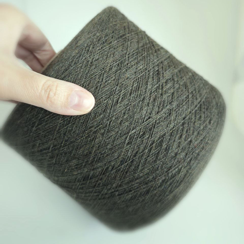 кашемир с мериносом «Лесная зелень» (1500м/100 гр) - интернет-магазин итальянской бобинной пряжи БОБИНА.РФ кашемир с мериносом «Лесная зелень» (1500м/100 гр) купить по выгодным ценам в магазине пряжи из Италии БОБИНА.РФ