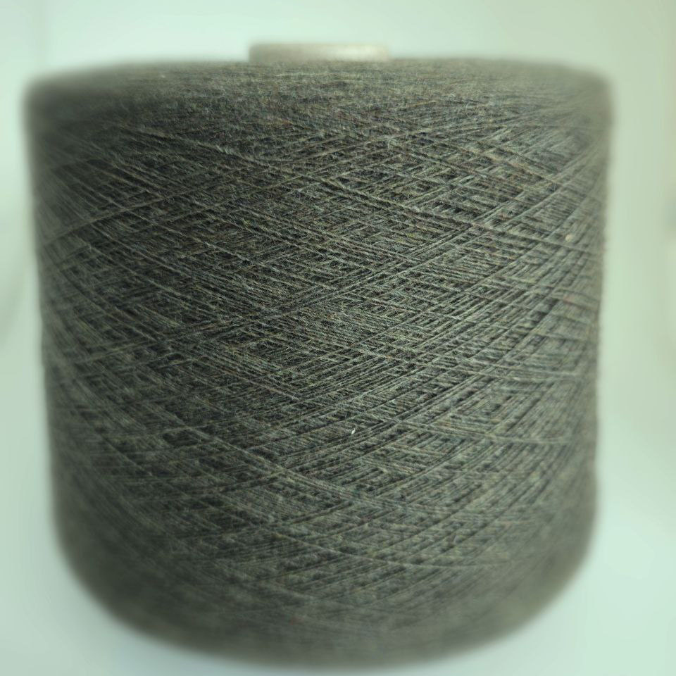 кашемир с мериносом «Лесная зелень» (1500м/100 гр) - интернет-магазин итальянской бобинной пряжи БОБИНА.РФ кашемир с мериносом «Лесная зелень» (1500м/100 гр) купить по выгодным ценам в магазине пряжи из Италии БОБИНА.РФ