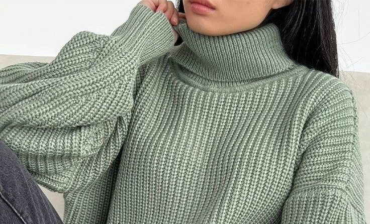 Свитер с высоким воротником из итальянской пряжи