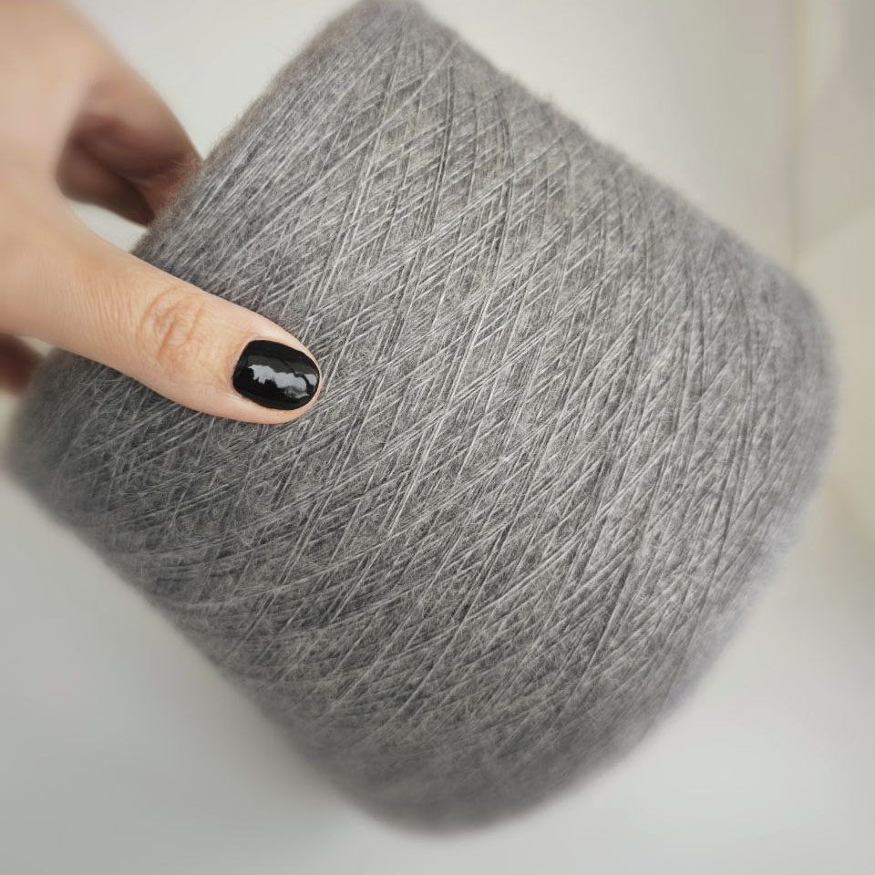 пряжа с супер кидмохером «Дымчатый» (700 м/100 гр) - интернет-магазин итальянской бобинной пряжи БОБИНА.РФ пряжа с супер кидмохером «Дымчатый» (700 м/100 гр) купить по выгодным ценам в магазине пряжи из Италии БОБИНА.РФ