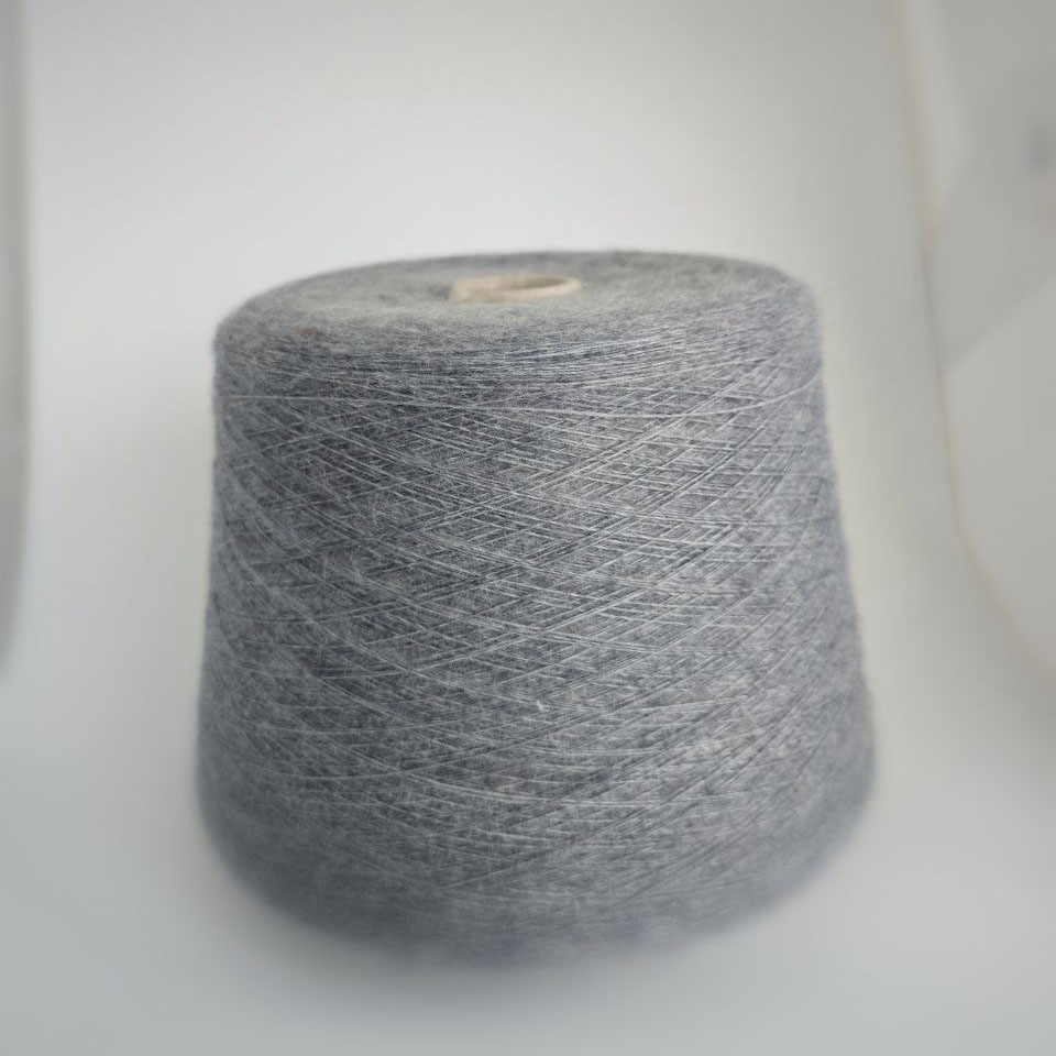 пряжа с супер кидмохером «Дымчатый» (700 м/100 гр) - интернет-магазин итальянской бобинной пряжи БОБИНА.РФ пряжа с супер кидмохером «Дымчатый» (700 м/100 гр) купить по выгодным ценам в магазине пряжи из Италии БОБИНА.РФ