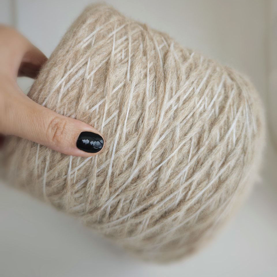 пряжа суперфайн альпака «Крем-брюле» (180м/100гр) - интернет-магазин итальянской бобинной пряжи БОБИНА.РФ пряжа суперфайн альпака «Крем-брюле» (180м/100гр) купить по выгодным ценам в магазине пряжи из Италии БОБИНА.РФ