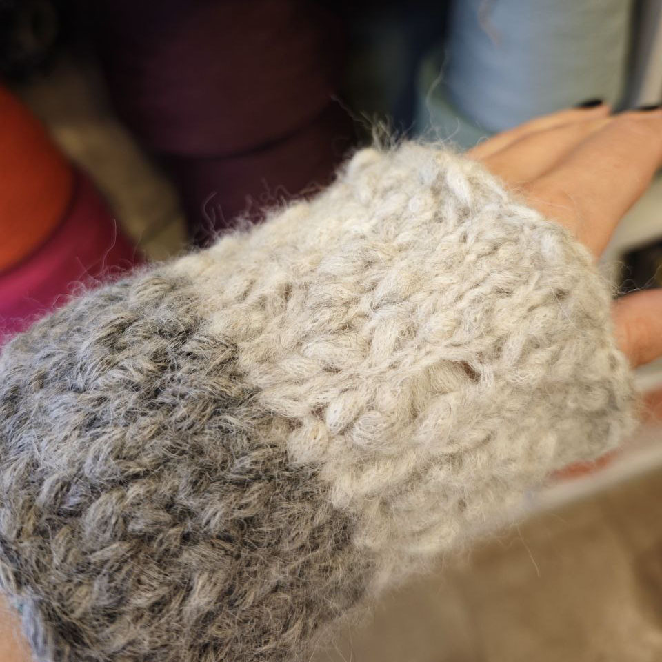 пряжа суперфайн альпака «Латте» (180м/100гр) - интернет-магазин итальянской бобинной пряжи БОБИНА.РФ пряжа суперфайн альпака «Латте» (180м/100гр) купить по выгодным ценам в магазине пряжи из Италии БОБИНА.РФ