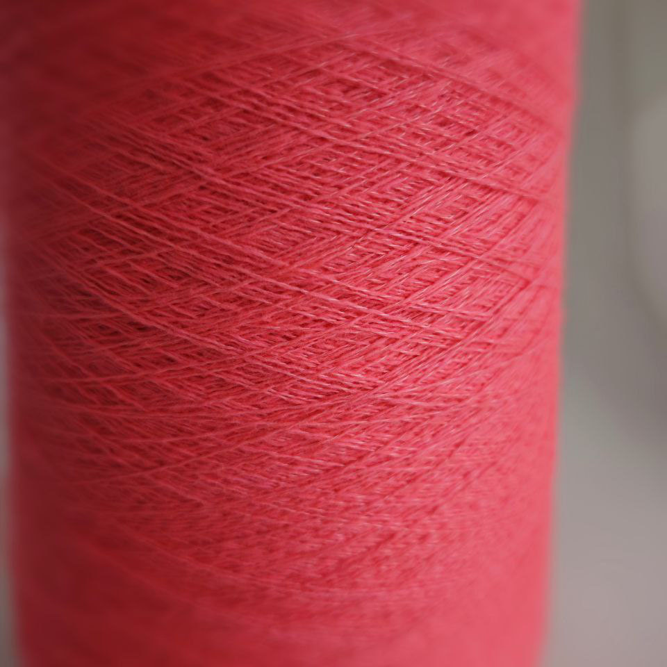 пряжа кашемир с мериносом » Неоновый розовый» (1160м/100гр) - интернет-магазин итальянской бобинной пряжи БОБИНА.РФ пряжа кашемир с мериносом » Неоновый розовый» (1160м/100гр) купить по выгодным ценам в магазине пряжи из Италии БОБИНА.РФ