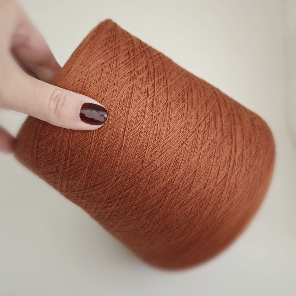 пряжа меринос «Красный кирпич» (1500м/100гр) - интернет-магазин итальянской бобинной пряжи БОБИНА.РФ пряжа меринос «Красный кирпич» (1500м/100гр) купить по выгодным ценам в магазине пряжи из Италии БОБИНА.РФ