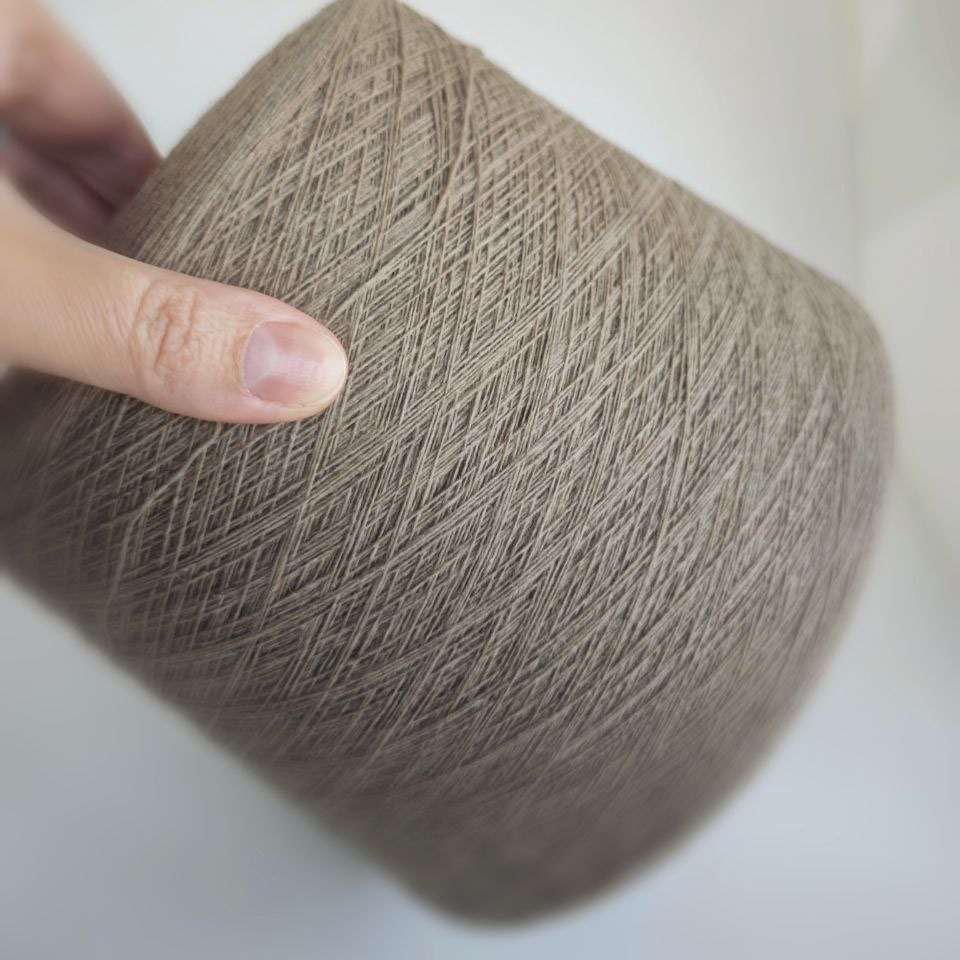 пряжа меринос 100% джилонг (Geelong) «Какао» (1500м/100гр) - интернет-магазин итальянской бобинной пряжи БОБИНА.РФ пряжа меринос 100% джилонг (Geelong) «Какао» (1500м/100гр) купить по выгодным ценам в магазине пряжи из Италии БОБИНА.РФ