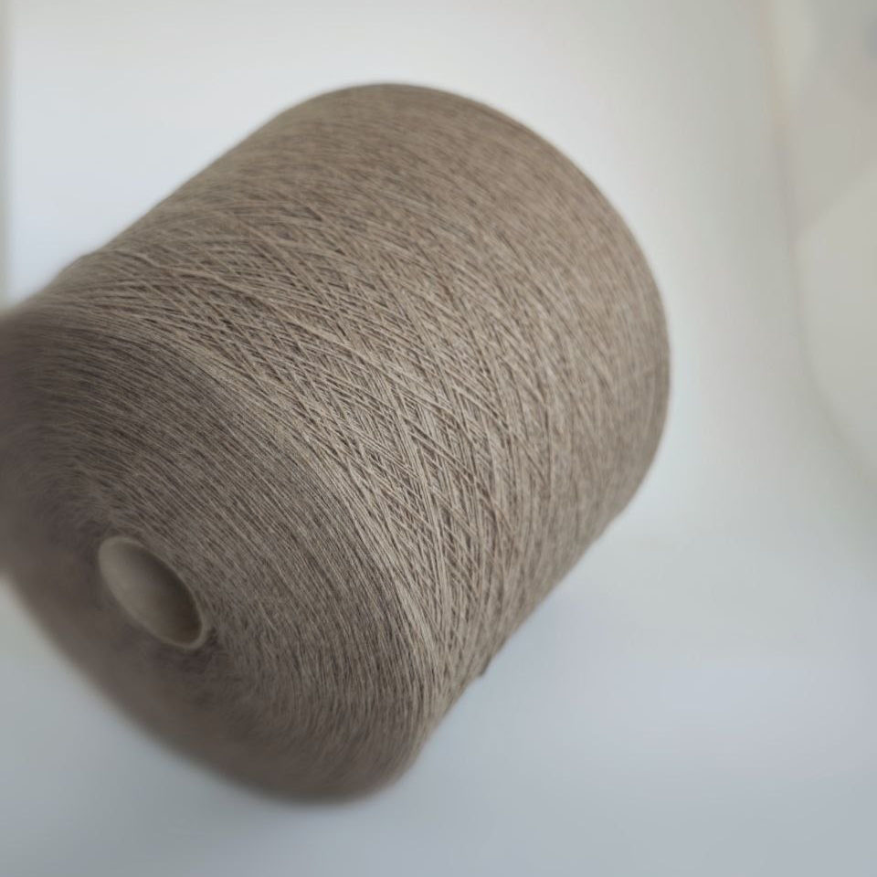 пряжа меринос 100% джилонг (Geelong) «Какао» (1500м/100гр) - интернет-магазин итальянской бобинной пряжи БОБИНА.РФ пряжа меринос 100% джилонг (Geelong) «Какао» (1500м/100гр) купить по выгодным ценам в магазине пряжи из Италии БОБИНА.РФ