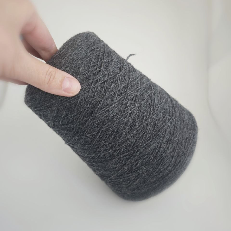 пряжа меринос с кашемиром «Рисунок углём» (700м/100гр) - интернет-магазин итальянской бобинной пряжи БОБИНА.РФ пряжа меринос с кашемиром «Рисунок углём» (700м/100гр) купить по выгодным ценам в магазине пряжи из Италии БОБИНА.РФ