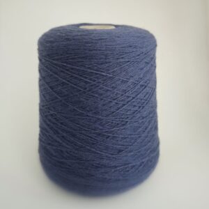 пряжа меринос с кашемиром » Черничный крем» (700м/100гр) купить по выгодным ценам в магазине пряжи из Италии БОБИНА.РФ