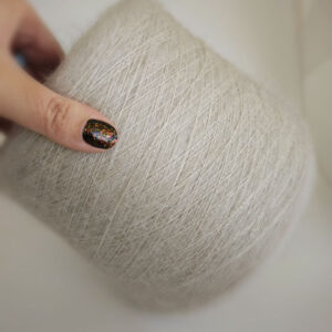 пряжа супер кидмохер на шелке «Горлица» (950 м/100 гр) купить по выгодным ценам в магазине пряжи из Италии БОБИНА.РФ