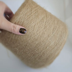 пряжа супер кидмохер на шелке «Ириска » (950 м/100 гр) купить по выгодным ценам в магазине пряжи из Италии БОБИНА.РФ