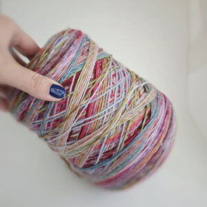 пряжа меринос эсктра файн «Ягодный чизкейк» (350м/100гр) купить по выгодным ценам в магазине пряжи из Италии БОБИНА.РФ