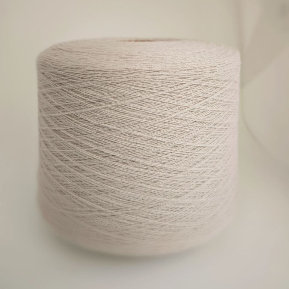 кашемир с мериносом » Нюдовый с розовым подтоном» (1300м/100 гр) - интернет-магазин итальянской бобинной пряжи БОБИНА.РФ кашемир с мериносом » Нюдовый с розовым подтоном» (1300м/100 гр) купить по выгодным ценам в магазине пряжи из Италии БОБИНА.РФ