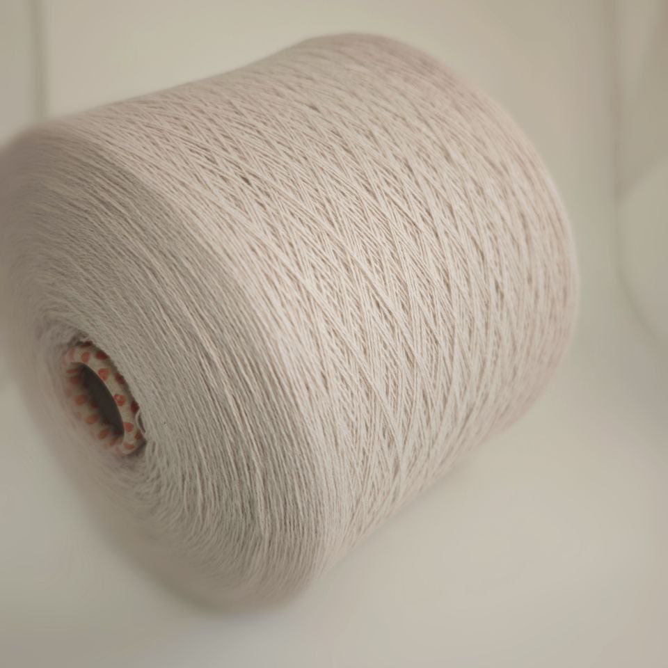 кашемир с мериносом » Нюдовый с розовым подтоном» (1300м/100 гр) - интернет-магазин итальянской бобинной пряжи БОБИНА.РФ кашемир с мериносом » Нюдовый с розовым подтоном» (1300м/100 гр) купить по выгодным ценам в магазине пряжи из Италии БОБИНА.РФ