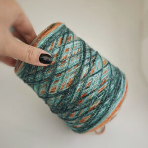 пряжа меринос «Мятно-карамельный вихрь» (300м/100гр) купить по выгодным ценам в магазине пряжи из Италии БОБИНА.РФ