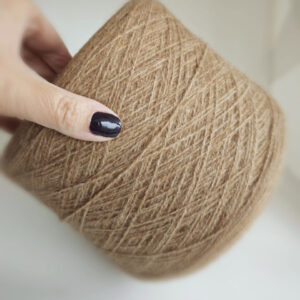 пряжа с альпакой и мериносом «Карамель» (650м/100гр) купить по выгодным ценам в магазине пряжи из Италии БОБИНА.РФ