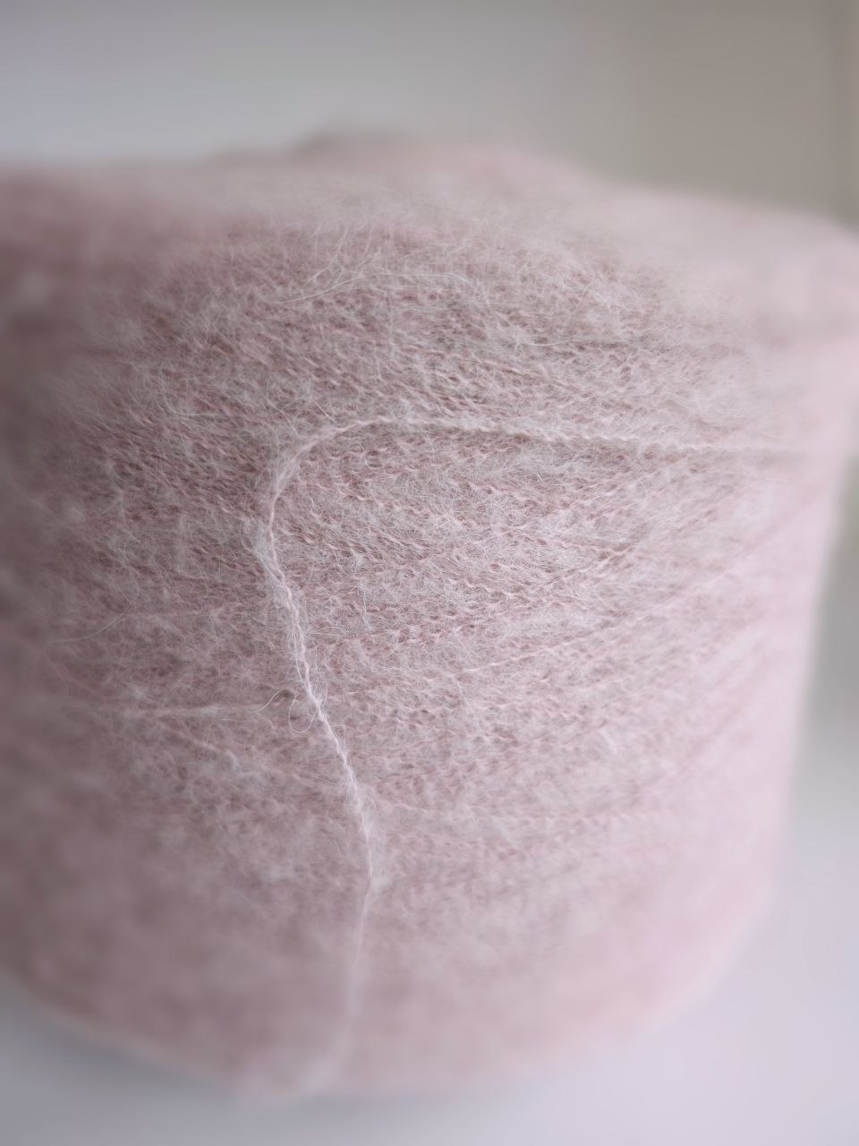 пряжа альпака с мериносом «Нежный лепесток розы» (950м/100гр) - интернет-магазин итальянской бобинной пряжи БОБИНА.РФ пряжа альпака с мериносом «Нежный лепесток розы» (950м/100гр) купить по выгодным ценам в магазине пряжи из Италии БОБИНА.РФ