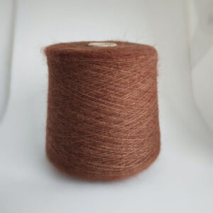 пряжа супер кидмохер на шелке «Каштан» (950 м/100 гр) купить по выгодным ценам в магазине пряжи из Италии БОБИНА.РФ